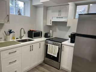 Modern 1BR Suite close to Toronto Airport - 5