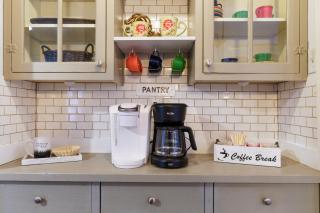 Downtown San Antonio, Tx Sized Bungalow! - 8