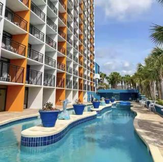 Laidback & Lazy Landmark Resort - 0