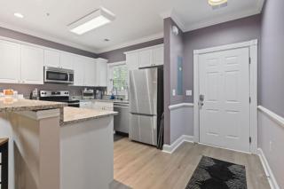 Oh My Gosh So Posh Stylish 2BR Condo w Glam Decor Bright Spaces & Relaxed Comfort - 2