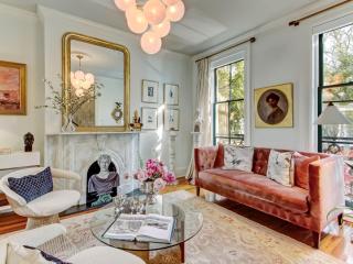 The LaRoche Estate on Pulaski Square - 7