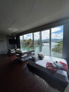 Gran Mansión con vista al embalse de Guatape - 8