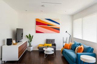 Modern Venice Beach Stay - Walk to Marina & Boardwalk - 5