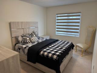 Fully furnished 3BR, 3WR entire two storey with unfinished basement- Ford Milton , ON Canada - 7