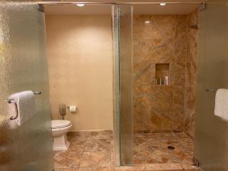 Five Star Trump Hotel No Resort And Cleaning Fees - 3