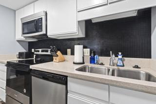 Rhythm Retreat Bar Patio & Space for 10 - 3