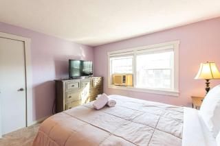 East End Condo Across from Assoc Beach - 1