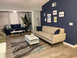 Seas the Day Bright 2BR Surfside Beach Condo w King Bed Carolina Room & Pet-Friendly Vibes - 6