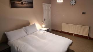 Comfortable London Home Private Bathroom and Kitchen Quick Heathrow Access - 6