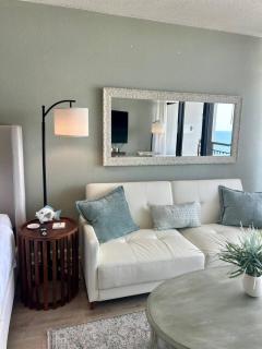 Sun & Sand the Landmark Resort - 8