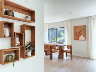 North Shore Convenience Stay 3BR - Yard & Deck - 1