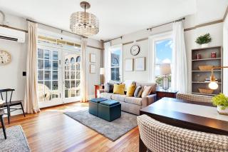 Downtown at the Derenne - 0