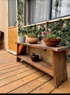 מתחת לעץ התות בכפר - 6