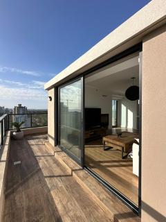 Luxurious new penthouse with ocean views - 3