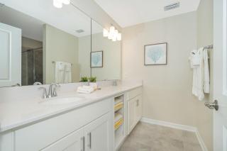 3180-305MN STOREY LAKE, CONDO 2/2 POOL VIEW - 8