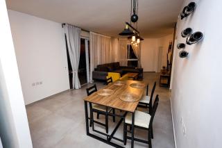 Breathtaking 3bd, by the Sea - 3