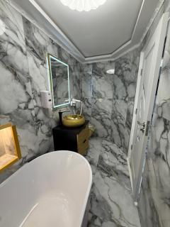 Lipscani Gold Suite - 2