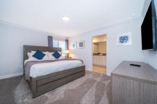 4415RH TOWNHOUSE 5 BEDROOMS & 4 BATHROOMS + POOL - 9