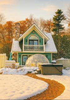 Traverse City Lake Front Luxury Getaway - 0