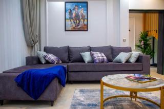 Sapphire Haven Lake Mansion Modern 3BR, Lakeview - 7