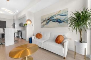 Hidden gem in Humber bay shores Toronto with parking - 6