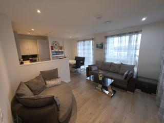 3 Bedroom apartment from F&A properties - 7