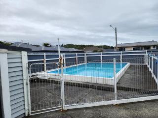 Marsden Manor - Spacious house with large pool - 5