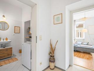 BOHO Dream Apartment 4BR AC Big - 2