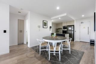 Luxury Spacious 3 Bedroom Apartment - Gold Coast - 9