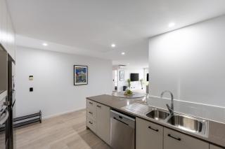Luxury Spacious 3 Bedroom Apartment - Gold Coast - 8