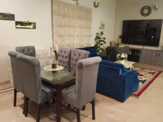 Luxury 3 Bedrooms Plus D D & L Groud Floor Portion in Gulistan e Jauhar Karachi - 0