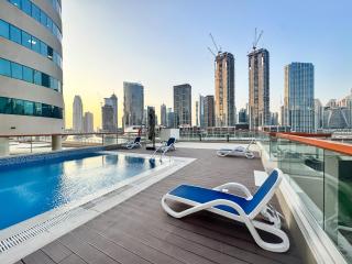 Stunning Burj Khalifa & Lake View 2BR with GYM and Pool - 5