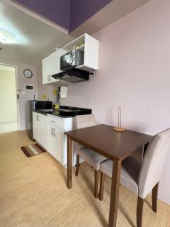 14F Deluxe Unit at Sunvida Tower across SM CITY - 2