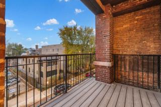 Lakeview 6Bed 4Bath by Wrigley Field - 6