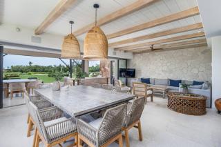 Luxury Ground-Floor Condo 3 bed 4 and half bath - 8