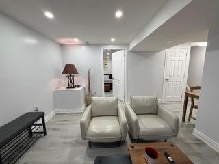 Modern Cozy Basement Suite Free Parking - 4