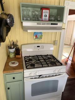 Cozy Cottage by the Sea - 1