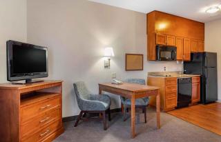 Extended Stay America Suites - Houston - IAH Airport - 1