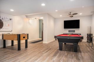 Mulligan Manor Golf Course Views Fun Amenities - 8