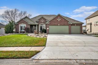 Mulligan Manor Golf Course Views Fun Amenities - 4