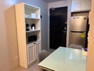 Unit 2H 81 Newport Boulevard Condominium Perfect for Layovers Across NAIA Terminal 3 - 7