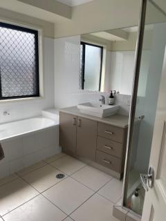 Family home in beachy suburb - 7