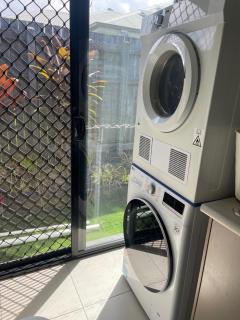 Family home in beachy suburb - 6