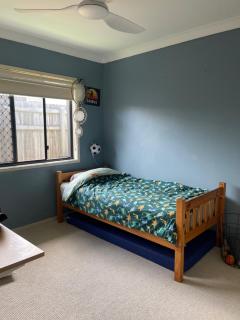 Family home in beachy suburb - 3