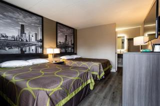 Super 8 by Wyndham Rockford South - 9