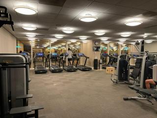 Five Star Trump Hotel No Resort And Cleaning Fees - 7