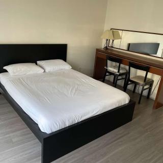 2 Or 3 Bedroom Walk To Strip Mgm Casino Shop Club - 8