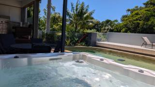 Phoenix Oasis, Family and Pet friendly, with private pool and spa - Port Macquarie - 2