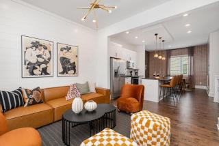 Urban Spur-3 Bedroom Townhome-6 Min Nissan Stadium - 4