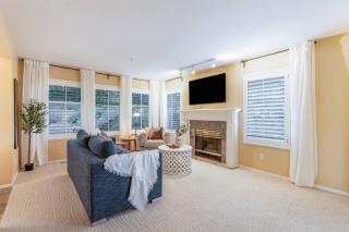 Free St Parking/Entire Local Family House/Sleep 8! - 1